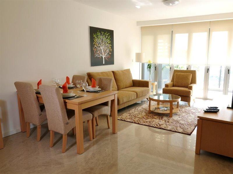 Bintang Fairlane Residences 4*
